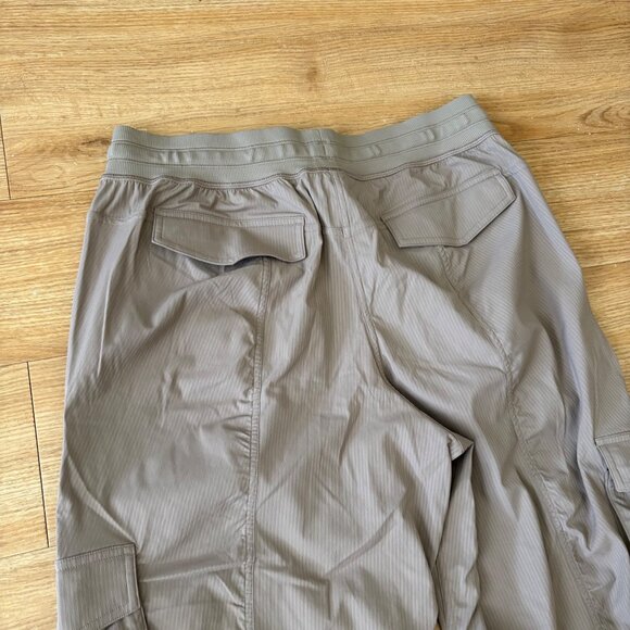 Lululemon Athletic Dance Studio Relaxed Fit MR Cargo Joggers Taupetastic Size M - Picture 5 of 8